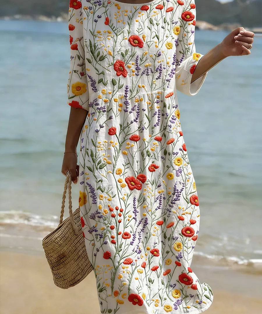 Vestido informal de mujer con estampado floral.