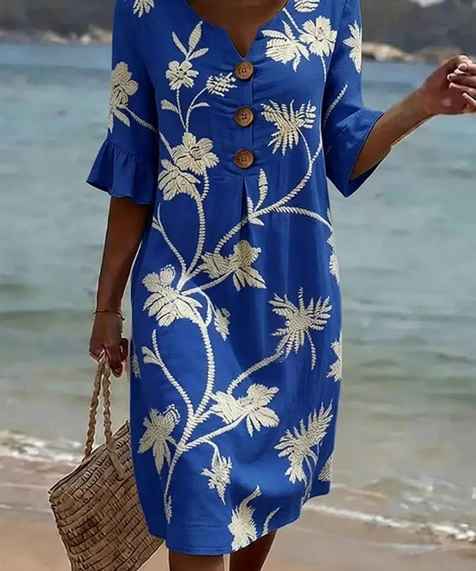 Vestido informal de mujer con estampado floral.