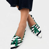 Escolástica™ | Mocasín Cebra Verde con Borlas