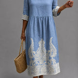 Vestido informal de mujer con estampado floral.