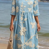 Vestido informal de mujer con estampado floral.