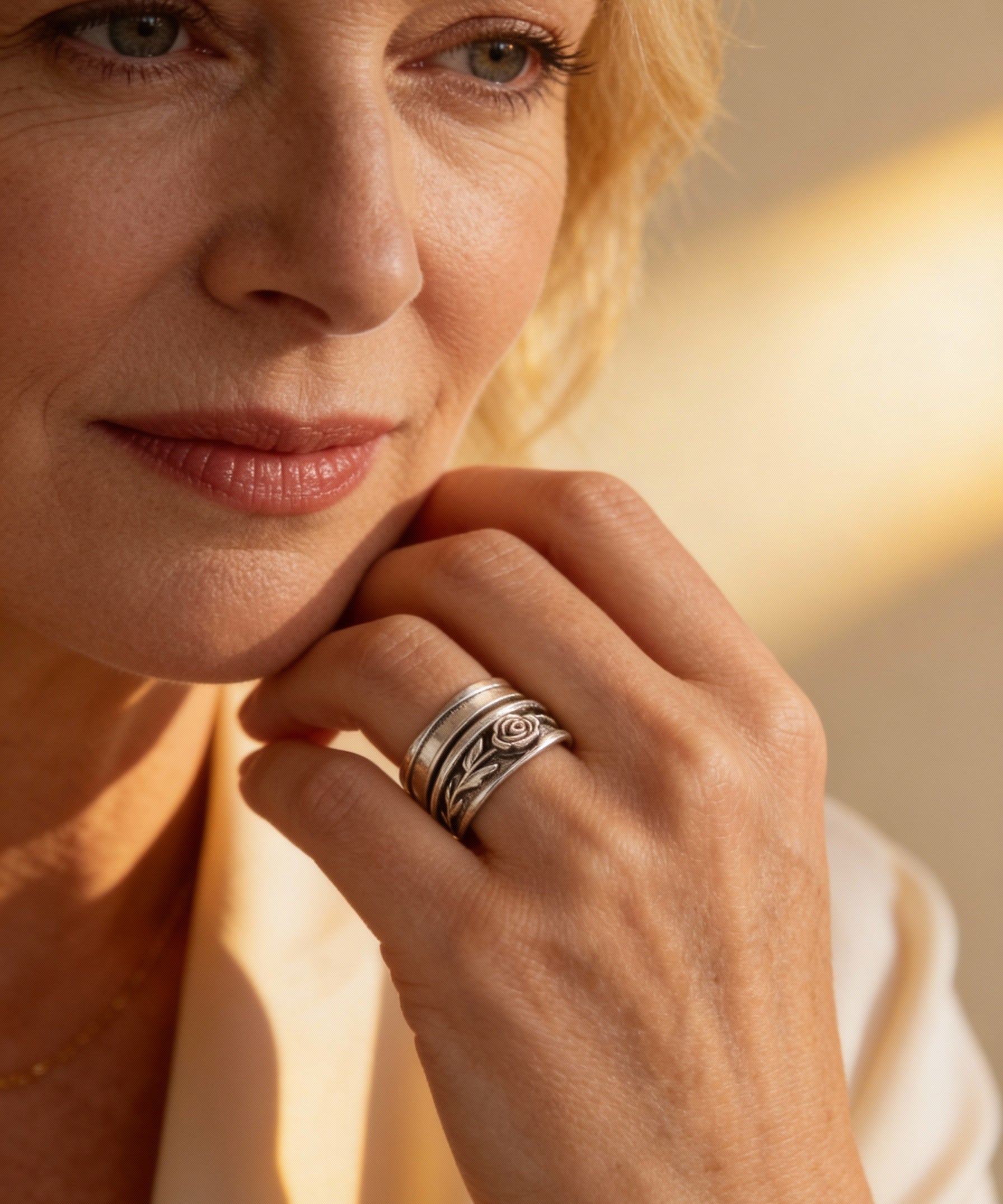 Silver Floral Engraving Ring