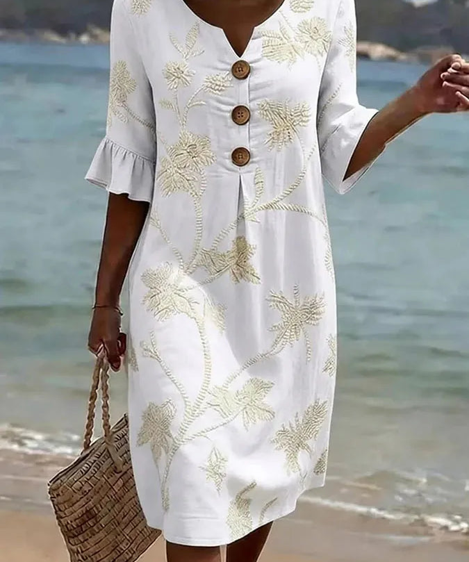 Vestido informal de mujer con estampado floral.