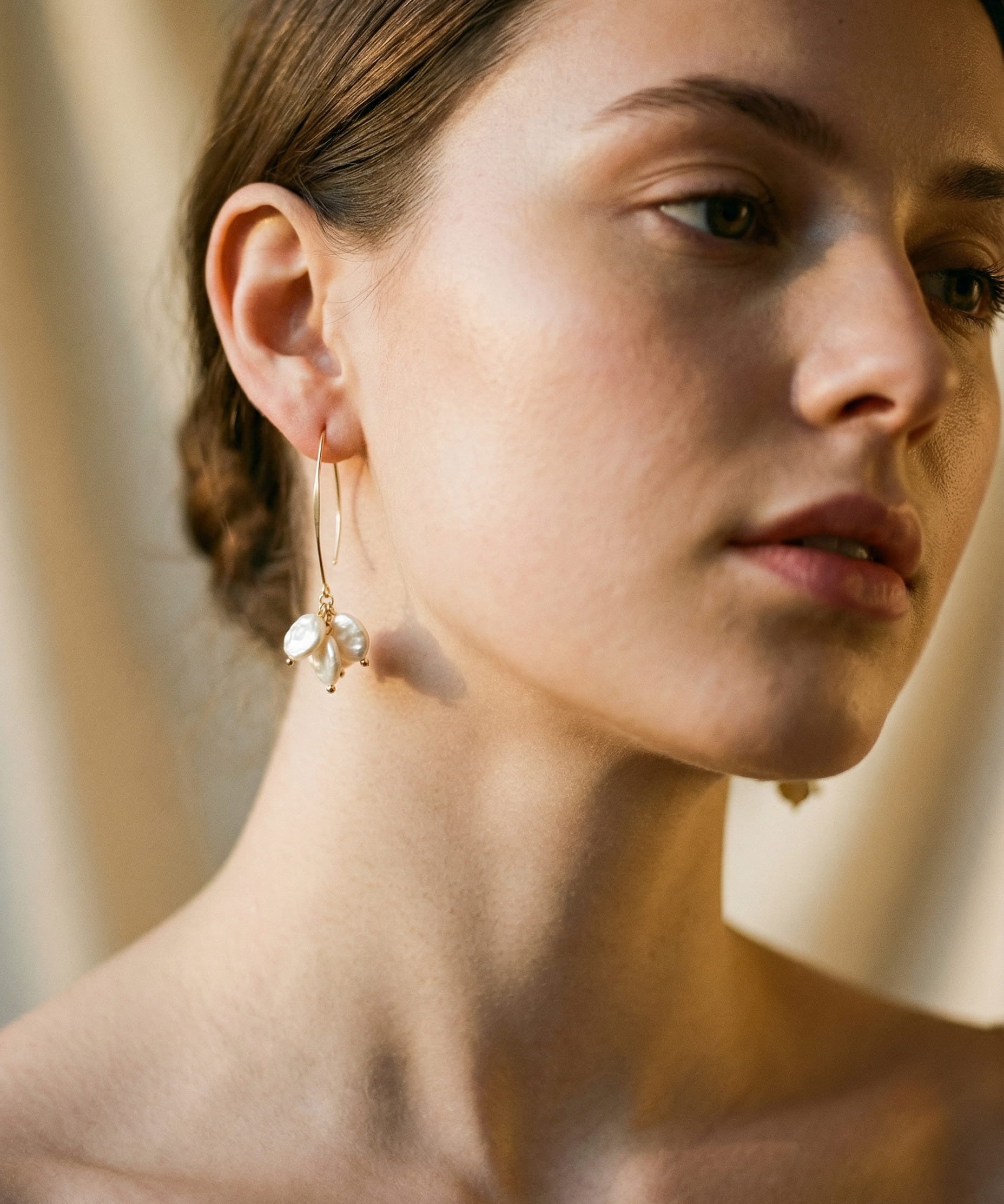 Elegant Pearl and Crystal Earrings