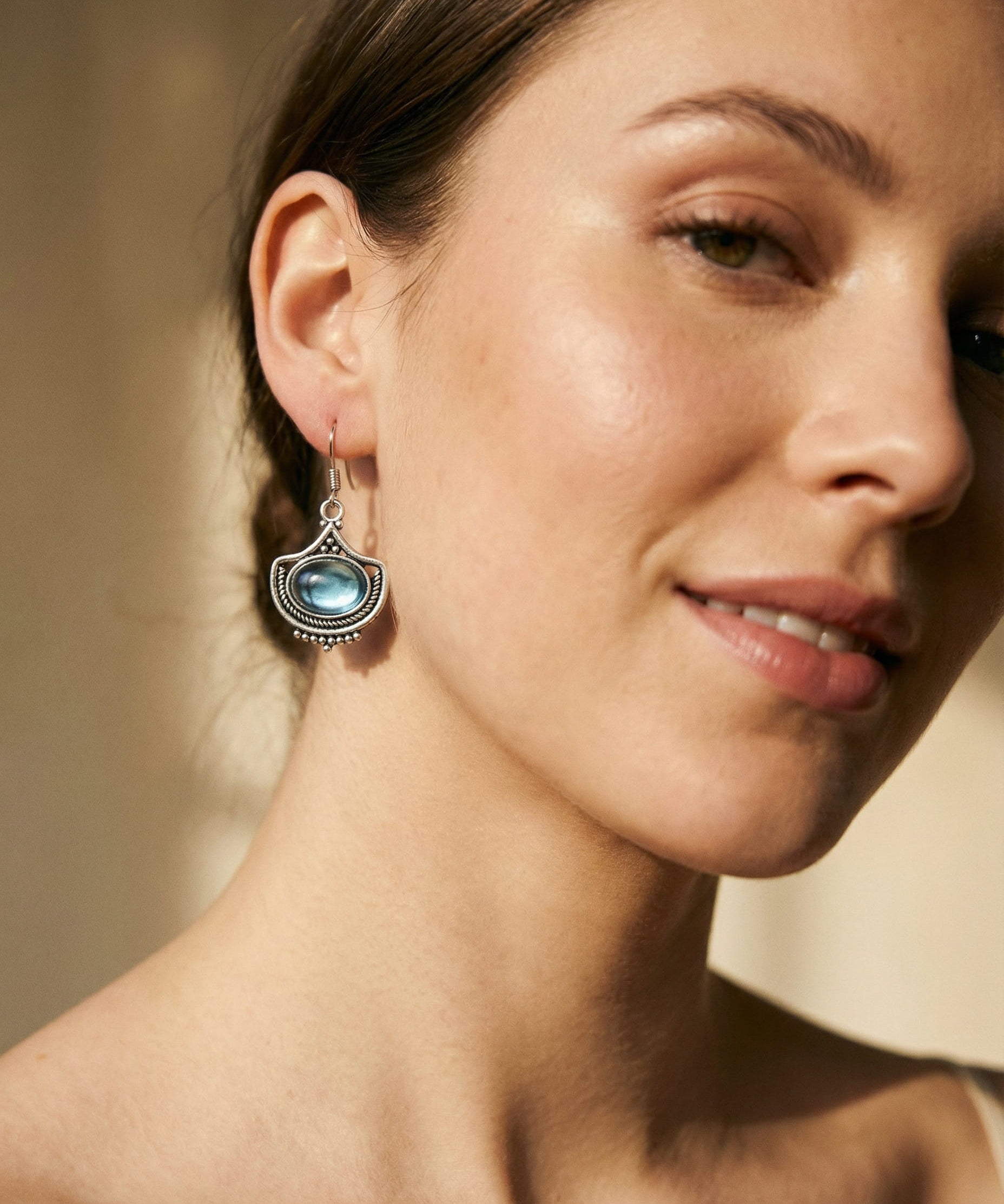 Vintage Blue Oval Gemstone Necklace and Earrings Set