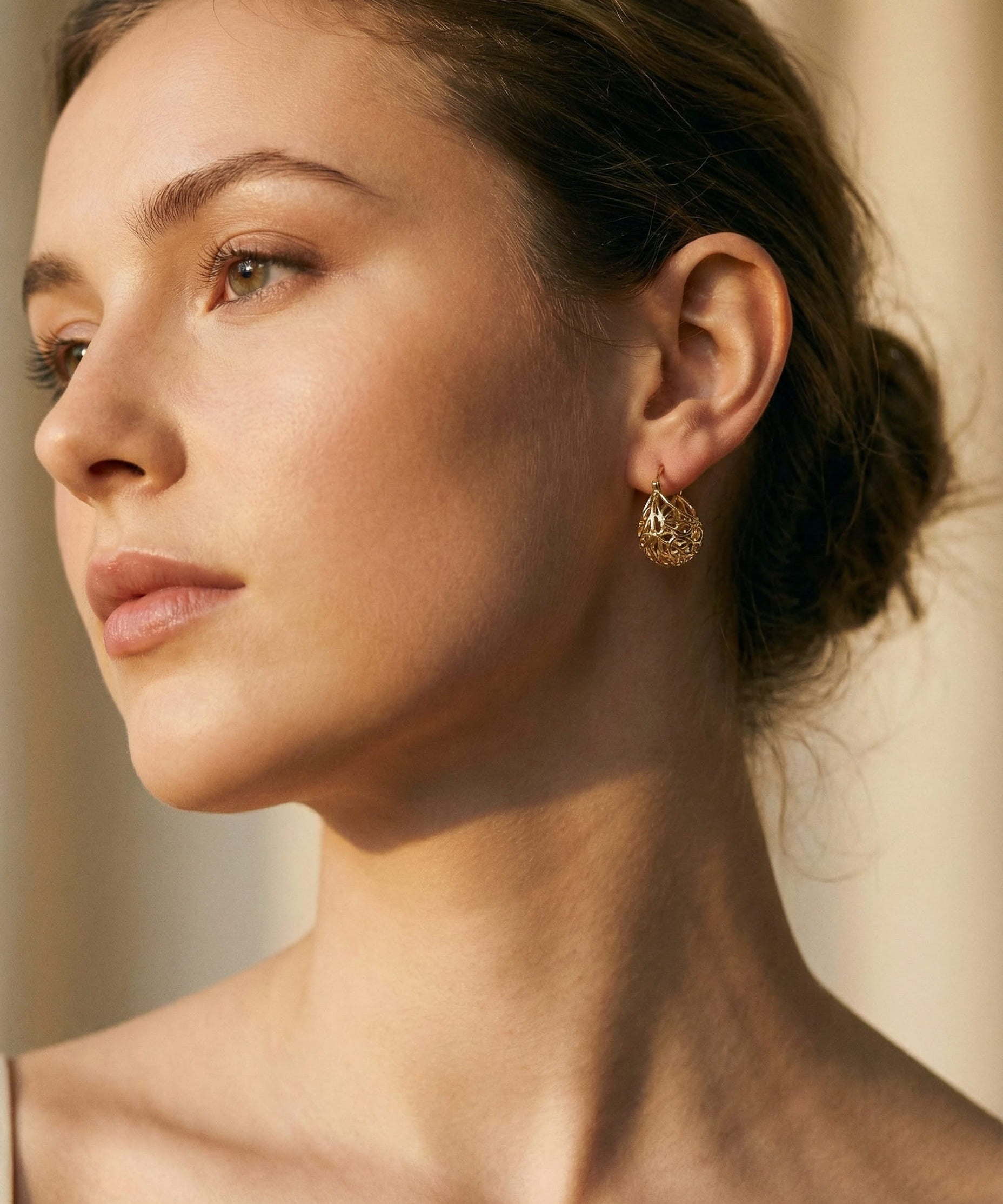 Vintage Gold Hollow Teardrop Earrings