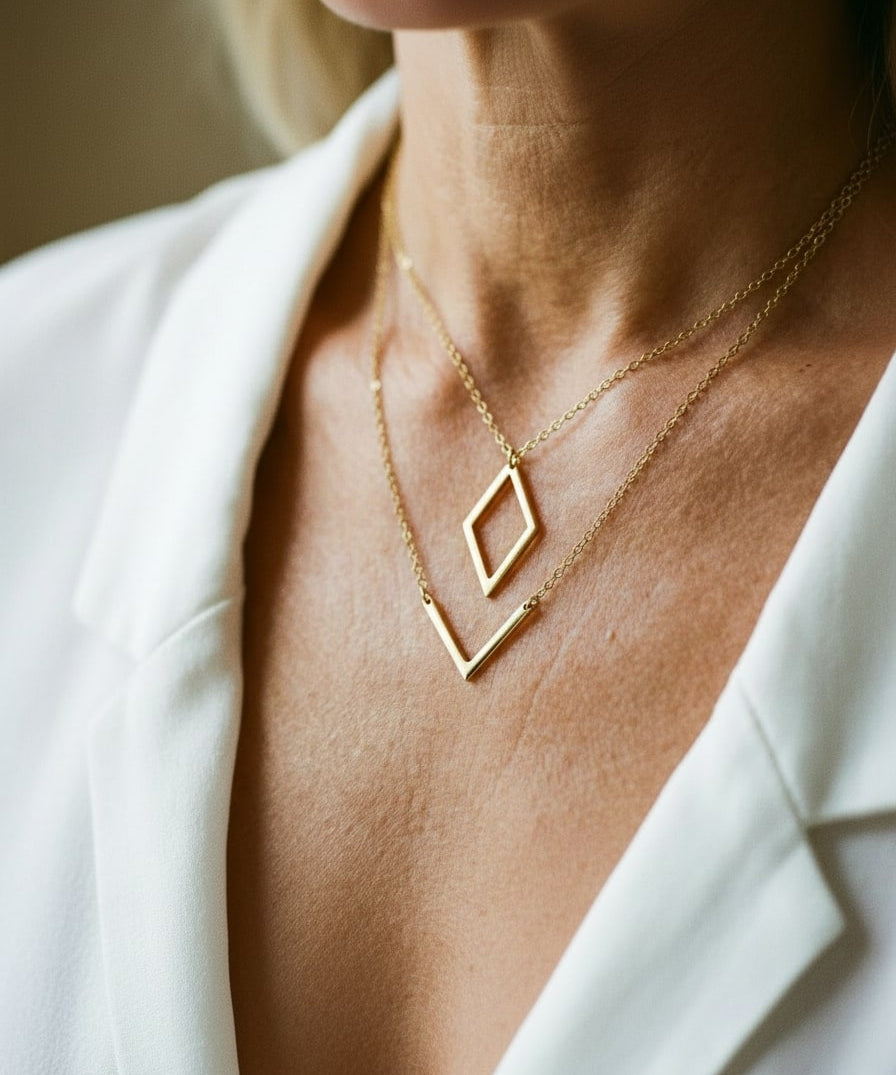 Elegant V-Shaped Geometric Pendant Necklace