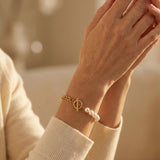 Elegant Gold and Pearl Bracelet