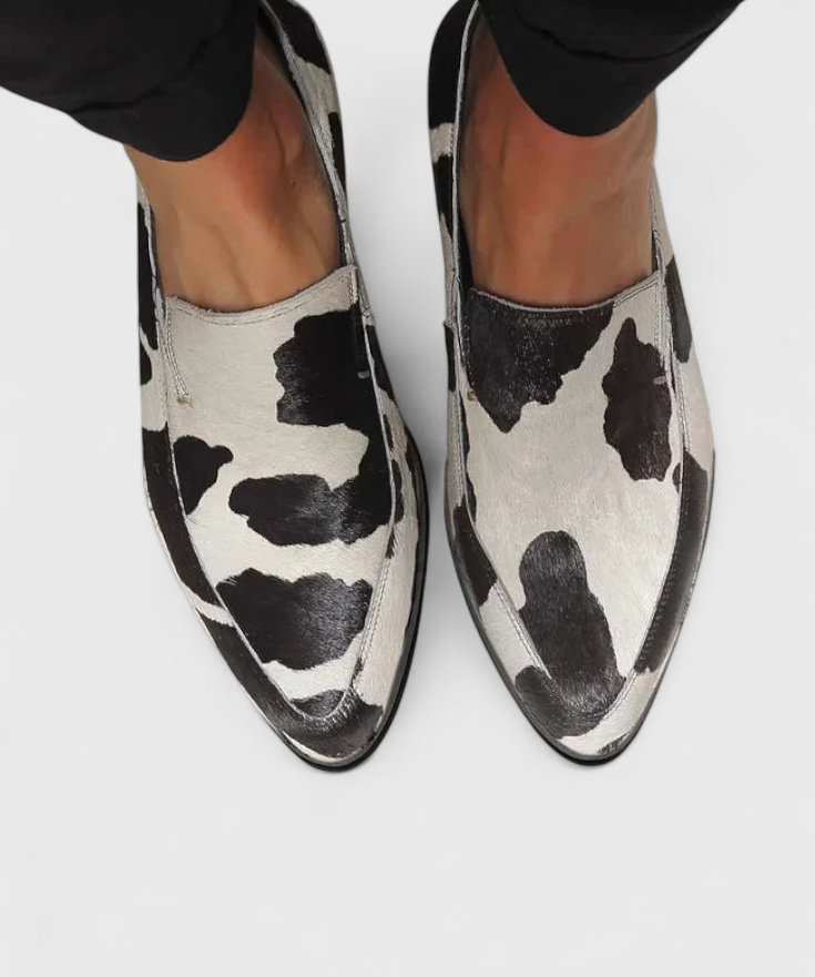 Macarena Loafers Elegantes con Tacón Bajo y Estampado Animal