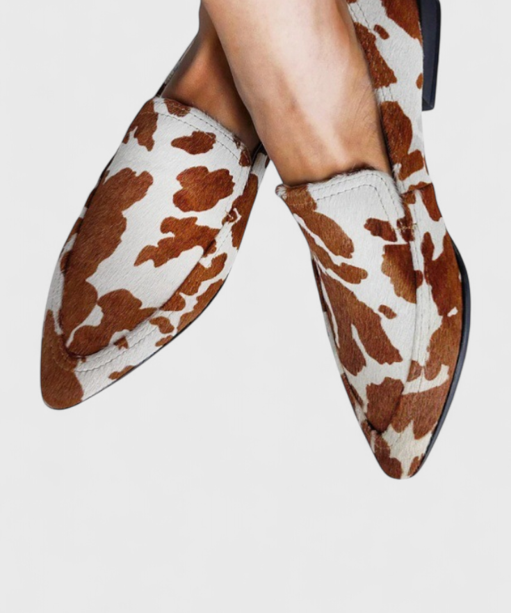 Grecia Loafers de Cuero con Tacón Bajo y Punta Afilada