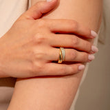 Elegant Gold Ring with Sparkling Stones